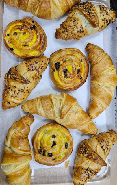 Croissante cu vanilie și cereale, coapte în casă